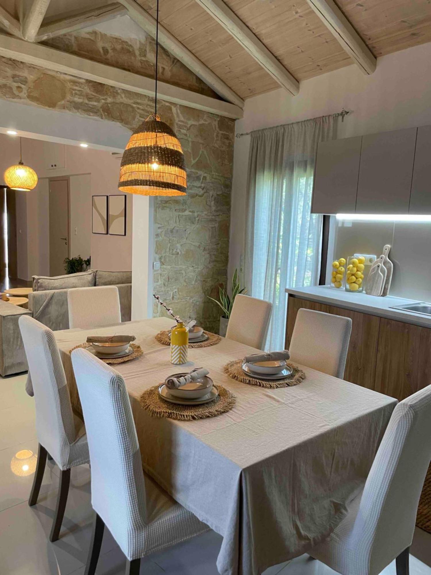 Villa Aspasia With Private Jacuzzi - Oasis Resort Kokkinos Pirgos Bagian luar foto