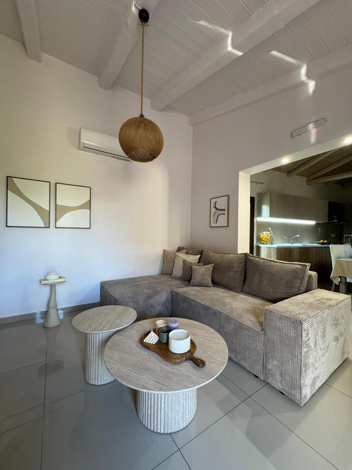 Villa Aspasia With Private Jacuzzi - Oasis Resort Kokkinos Pirgos Bagian luar foto