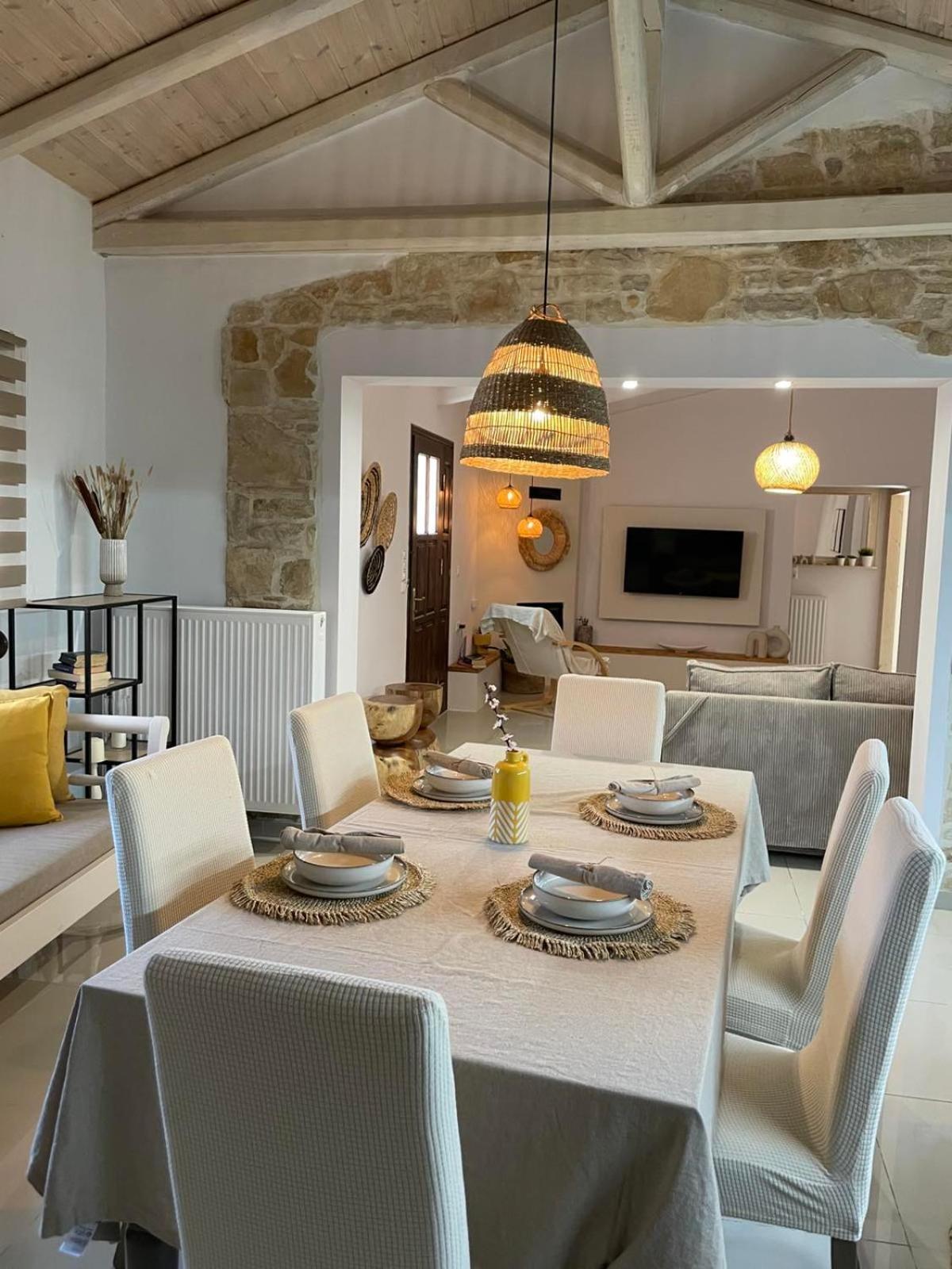 Villa Aspasia With Private Jacuzzi - Oasis Resort Kokkinos Pirgos Bagian luar foto