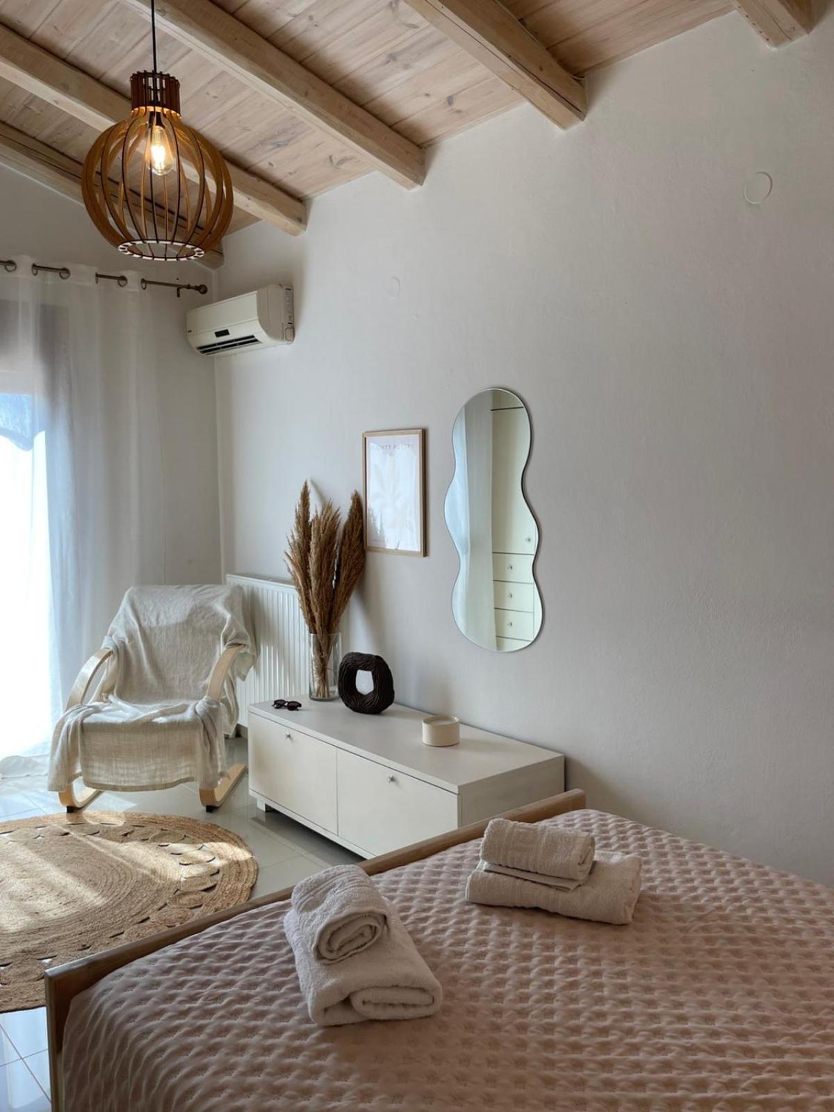 Villa Aspasia With Private Jacuzzi - Oasis Resort Kokkinos Pirgos Bagian luar foto